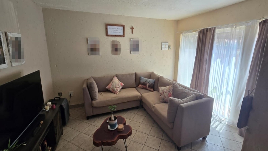 2 Bedroom Property for Sale in Vaalpark Free State